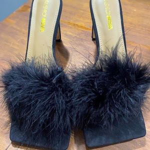 FASHIONOVA feather heel Size 9